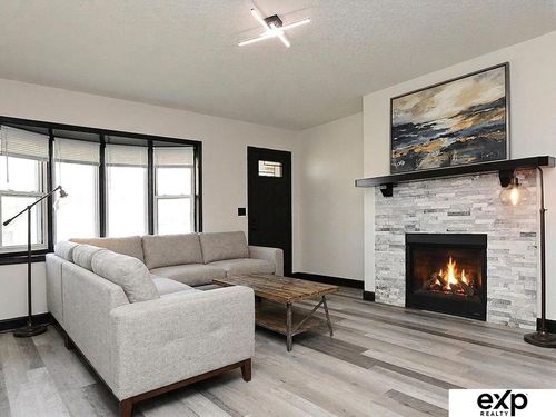 3421 11th Ave, Council Bluffs, IA, 51501-5639 | Card Image