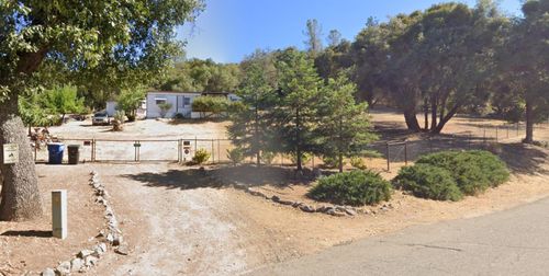 40882 Jean Rd E, Oakhurst, CA, 93644-9719 | Card Image