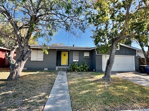 1045 Dolphin Pl, Corpus Christi, TX, 78411-2219 | Card Image