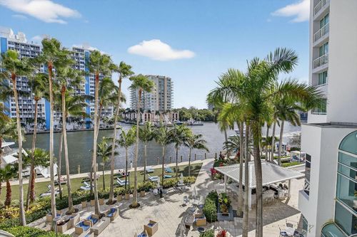 320-2670 E Sunrise Blvd, Fort Lauderdale, FL, 33304-3206 | Card Image