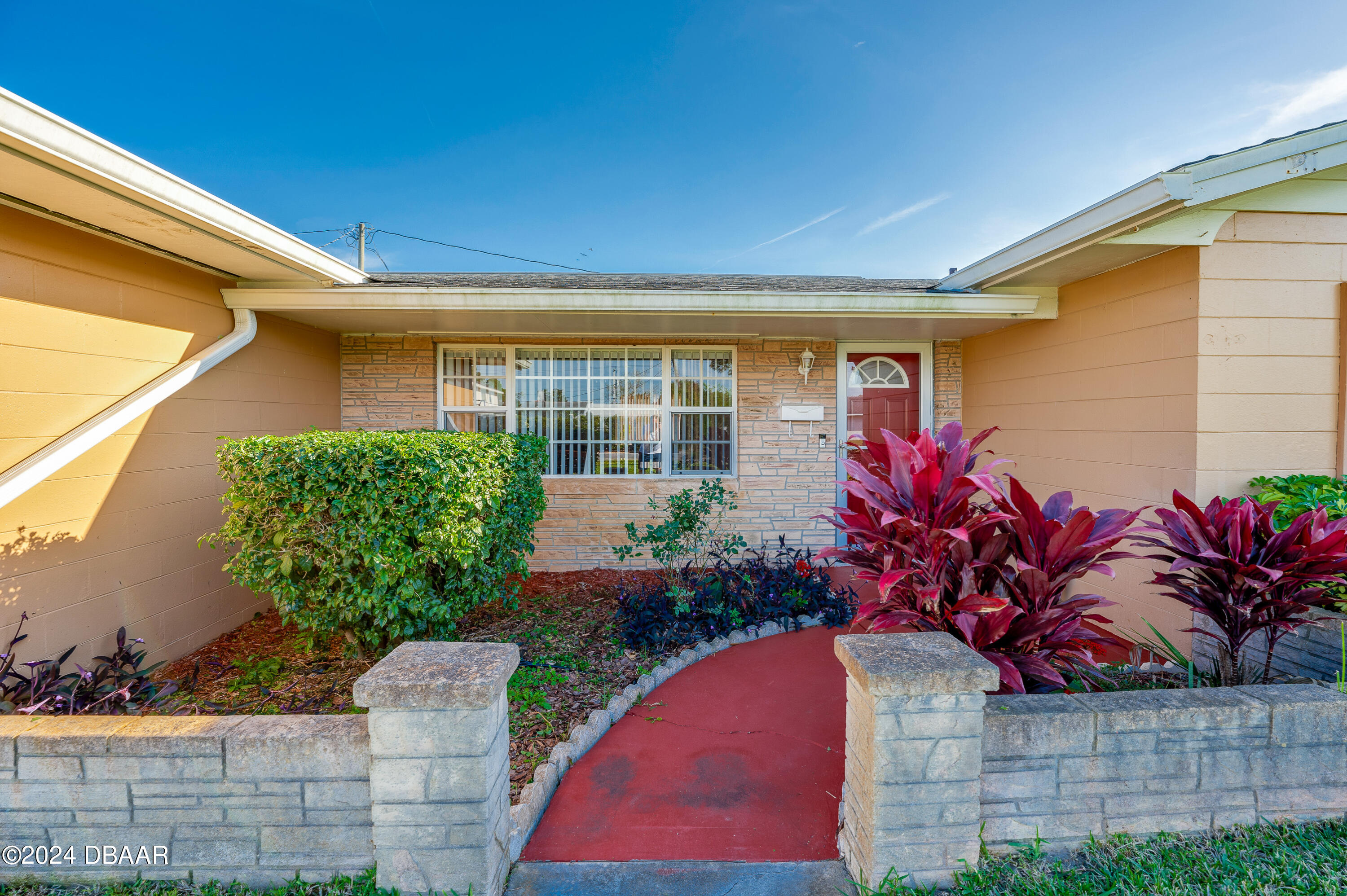 Slogar Cir, Daytona Beach, FL 32117