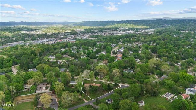 1902 Lamont St, House other with 5 bedrooms, 4 bathrooms and null parking in Kingsport TN | Image 57