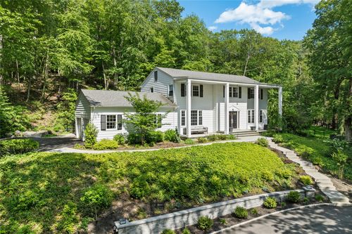 1508 Laurel Hollow Rd, Syosset, NY, 11791-9635 | Card Image