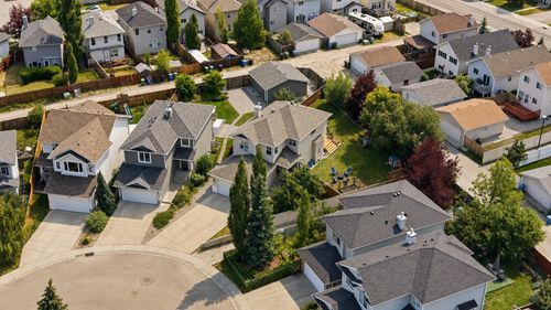 91 Bridleridge Cres Sw, Calgary, AB, T2Y4E9 | Card Image