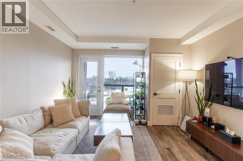 412-34 Norman St, Brantford, ON, N3R2Y1 | Card Image