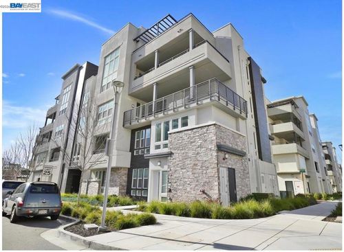 302-1749 Kilowatt Way, Fremont, CA, 94539-8471 | Card Image