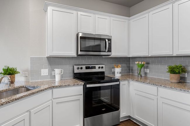208 Bunting Ln, House other with 4 bedrooms, 2 bathrooms and 4 parking in Bertram TX | Image 15