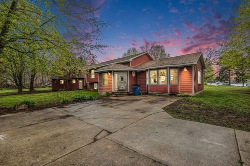 4418 N Masters Rd, Coral, MI, 49322-9654 | Card Image