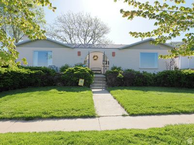 Beautiful Bountiful Duplex | Image 1