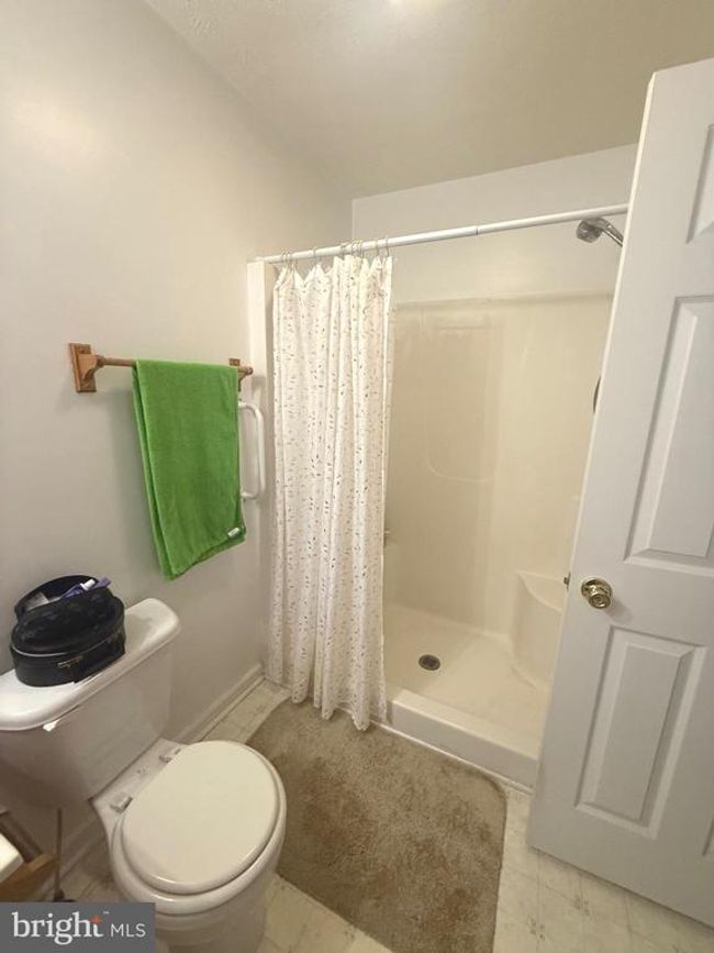 195 Burdette Dr, House other with 3 bedrooms, 3 bathrooms and null parking in MARTINSBURG WV | Image 15