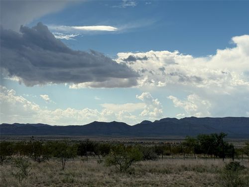 305 S Lee St, Marathon, TX, 79842 | Card Image