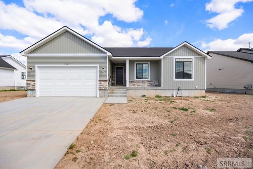 6867 Chapelle Ave, Idaho Falls, ID, 83402-1005 | Card Image