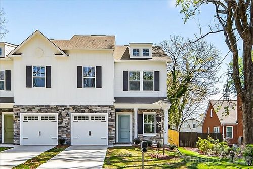 2028 Mandarin Blvd, Charlotte, NC, 28205-7449 | Card Image