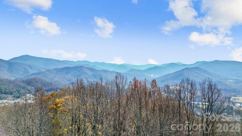 19-10 Peacock Ln, Burnsville, NC, 28714-0540 | Card Image