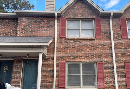 1425 20th Ave Ne, Hickory, NC, 28601-2173 | Card Image