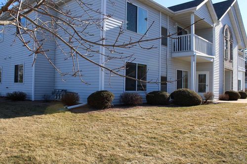 8-1751 Wildlife Drive, Kewaskum, WI, 53040 | Card Image
