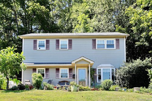 31 N Lexow Ave, Nanuet, NY, 10954-2611 | Card Image