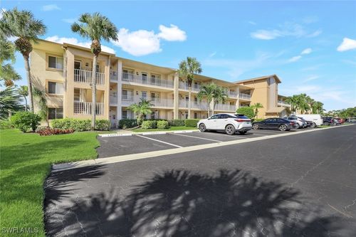 4301-7360 Glenmoor Ln, NAPLES, FL, 34104-9702 | Card Image