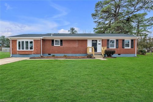 1618 Belafonte Dr, Portsmouth, VA, 23701-3838 | Card Image