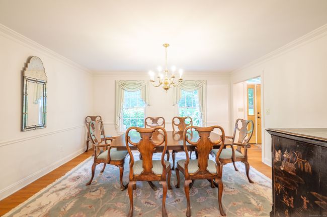 Formal Dining Room | Image 10