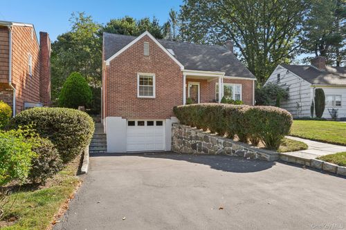71 Tamarack Rd, Port Chester, NY, 10573-2138 | Card Image
