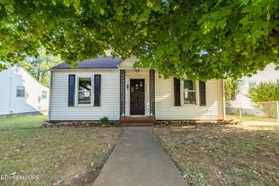 719 Ferry St, House other with 3 bedrooms, 2 bathrooms and null parking in Loudon TN | Image 2