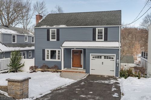 33 Midland Dr, Morristown, NJ, 07960-5064 | Card Image