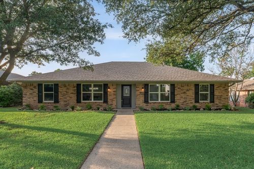 302 Shady Hill Dr, Richardson, TX, 75080-1942 | Card Image
