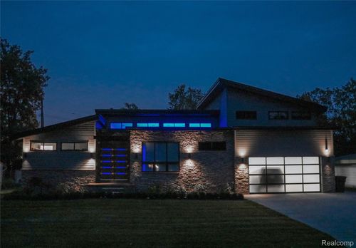 16281 Buckingham Avenue, Birmingham, MI, 48009 | Card Image