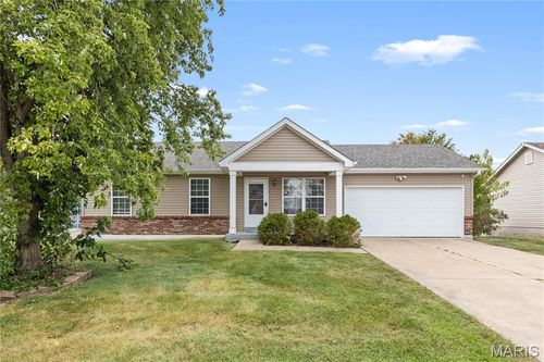 679 Dundee Ct, Wentzville, MO, 63385-2858 | Card Image