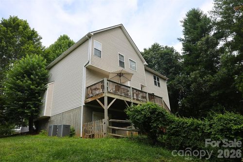 30 Double Brook Dr, Weaverville, NC, 28787-7304 | Card Image