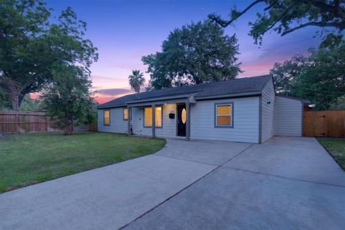 1707 W 43rd St, Houston, TX, 77018-1813 | Card Image