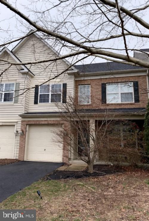 308 Quinton Oaks Cir, STEPHENS CITY, VA, 22655-3715 | Card Image