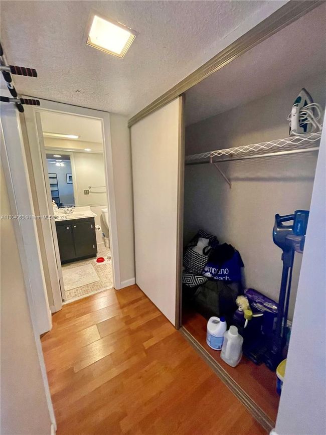 APT-410 - 2312 S Cypress Bend Dr, Condo with 2 bedrooms, 2 bathrooms and null parking in Pompano Beach FL | Image 19