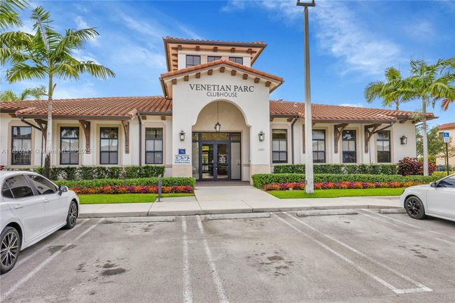 15037 Sw 174 Th St, House other with 4 bedrooms, 4 bathrooms and null parking in Miami FL | Image 24