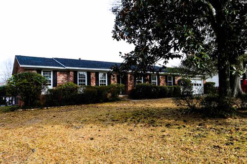 6525 Macon Rd, Columbia, SC, 29209-2052 | Card Image