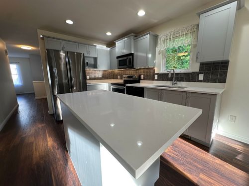 328-3000 Riverbend Dr, Coquitlam, BC, V3C6R1 | Card Image
