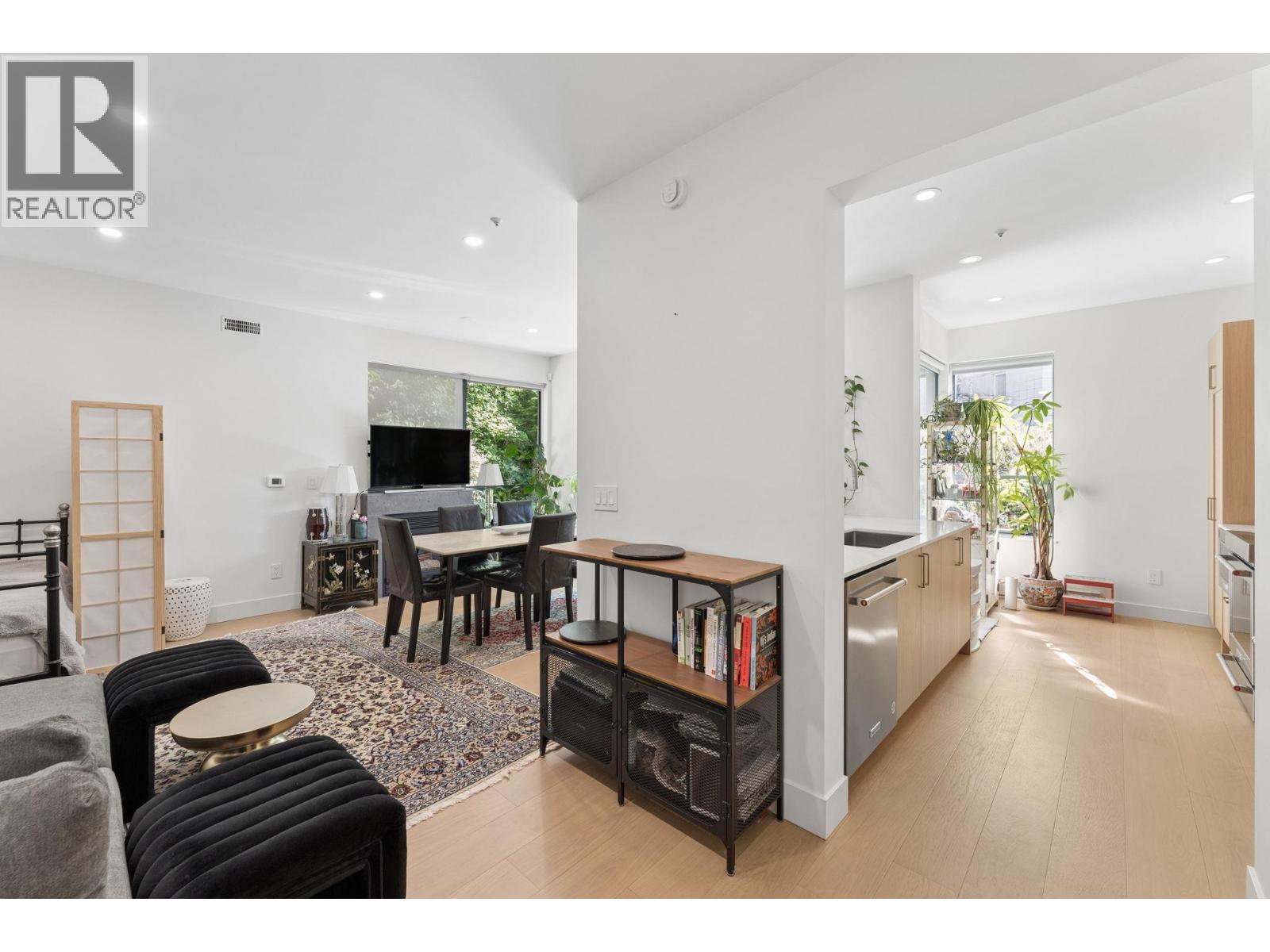 Residential in West Vancouver 2
