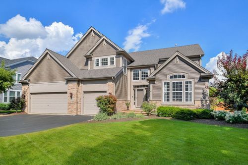 2925 Andrus Dr, West Chicago, IL, 60185-5212 | Card Image