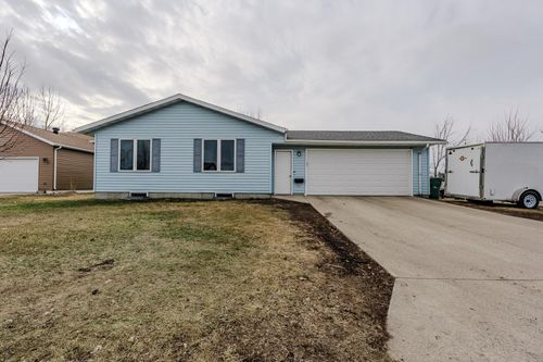 403 Mill Ct, Breckenridge, MN, 56520-2207 | Card Image