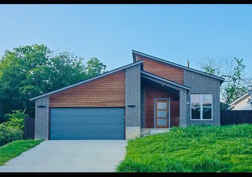 2821 Avenue L, Fort Worth, TX, 76105-3008 | Card Image
