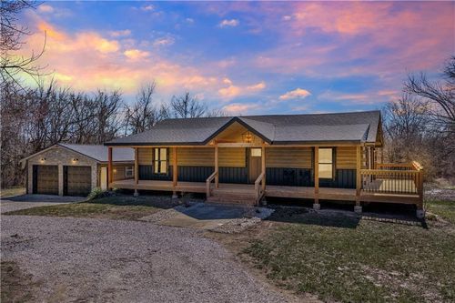 1101 Nw 700th Rd, Holden, MO, 64040-9481 | Card Image