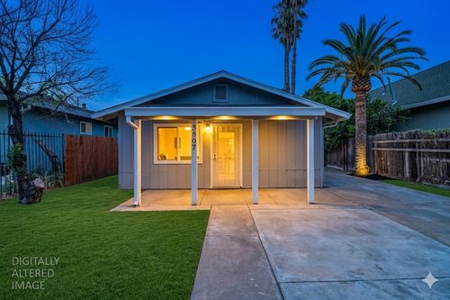 3807 15th Avenue, Sacramento, CA, 95820 | Card Image