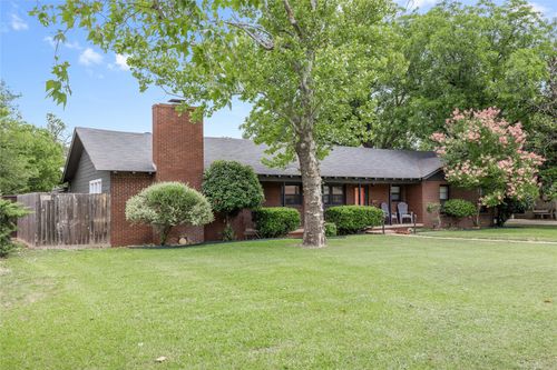 2202 Belmeade St, Brownwood, TX, 76801-4829 | Card Image