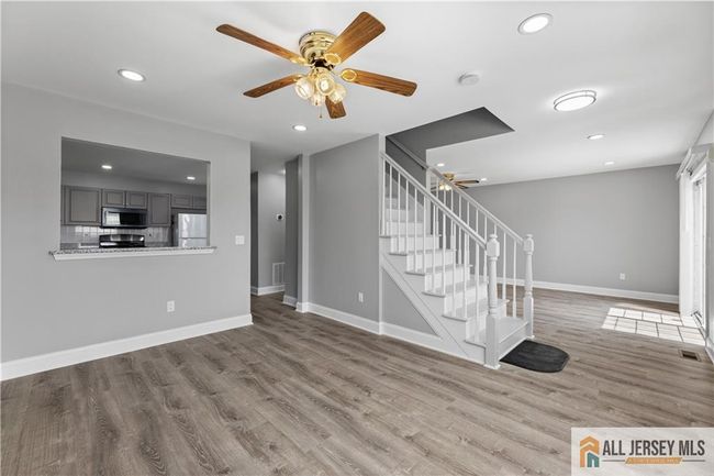 142 Lackland Ave, Townhouse with 2 bedrooms, 3 bathrooms and null parking in Piscataway NJ | Image 9