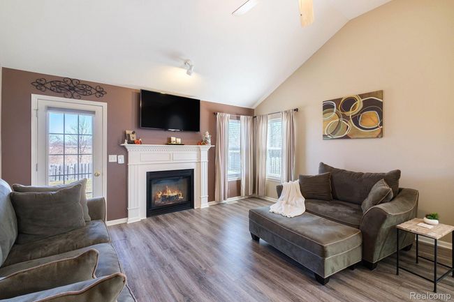 Plenty of space to spread out | Image 8