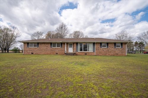 717 Brenda Ave, Loretto, TN, 38469-2380 | Card Image
