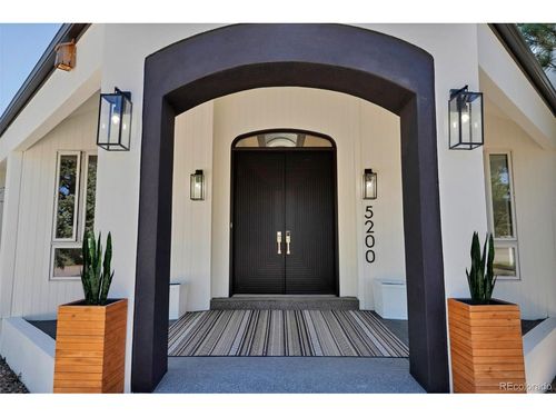 5200 Sunset Dr, Littleton, CO, 80123-1440 | Card Image