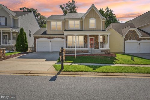 209 Vale Crest Ct, Essex, MD, 21221-4703 | Card Image