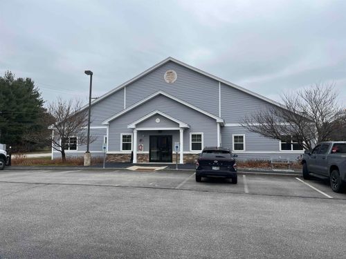 19 Henniker St, Concord, NH, 03301-8528 | Card Image